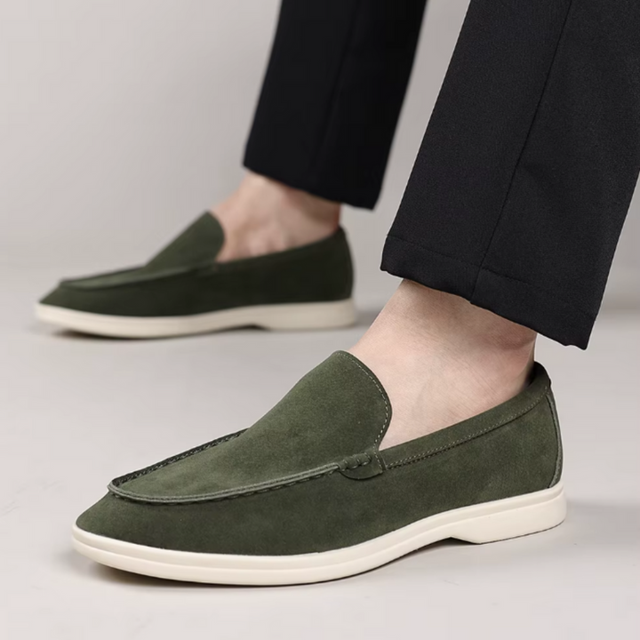 Klassikalised suede Loafers