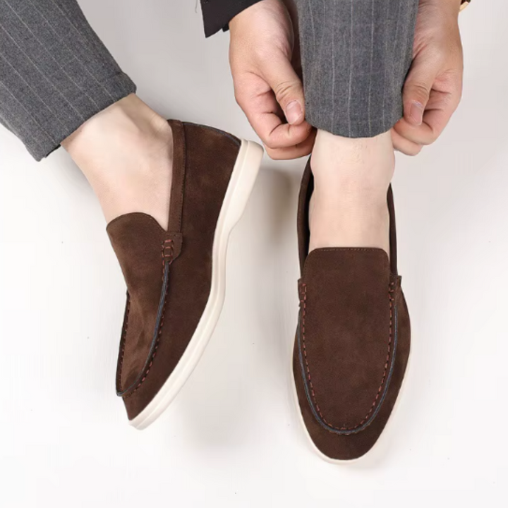 Klassikalised suede Loafers