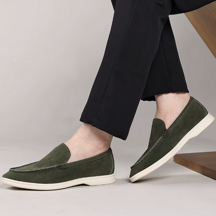 Klassikalised suede Loafers