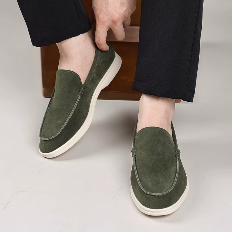 Klassikalised suede Loafers