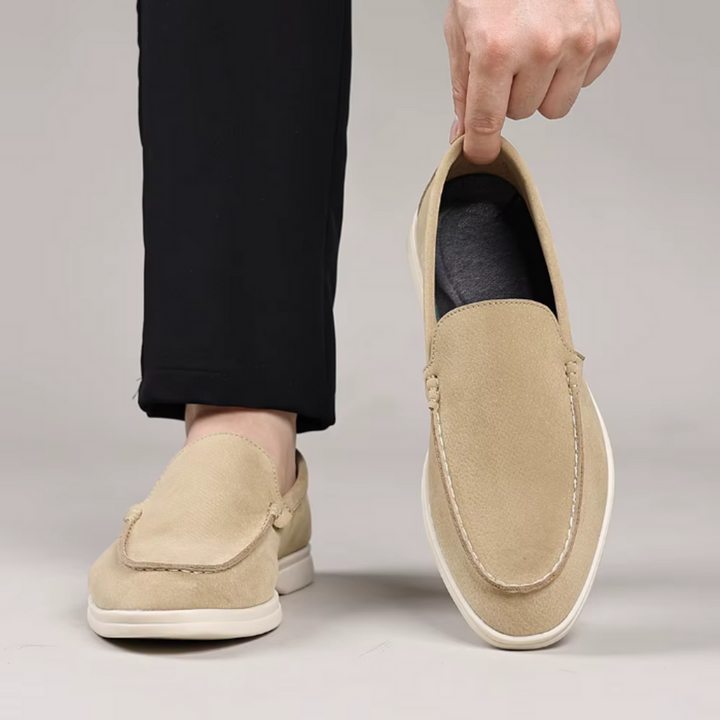Klassikalised suede Loafers