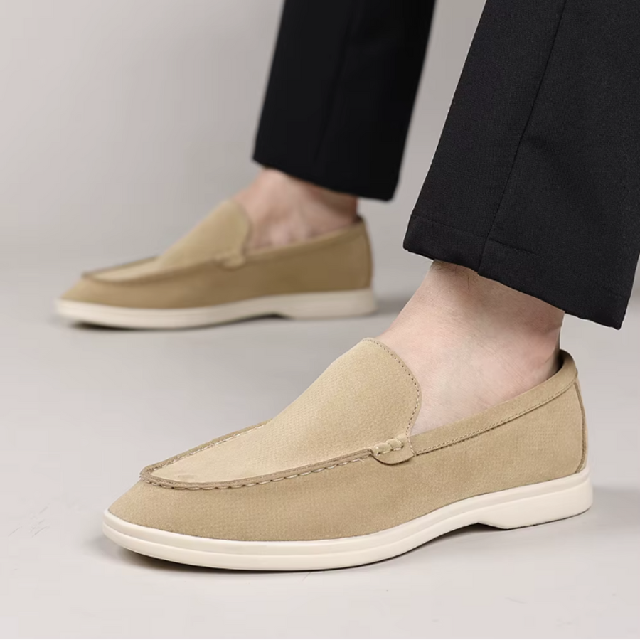 Klassikalised suede Loafers