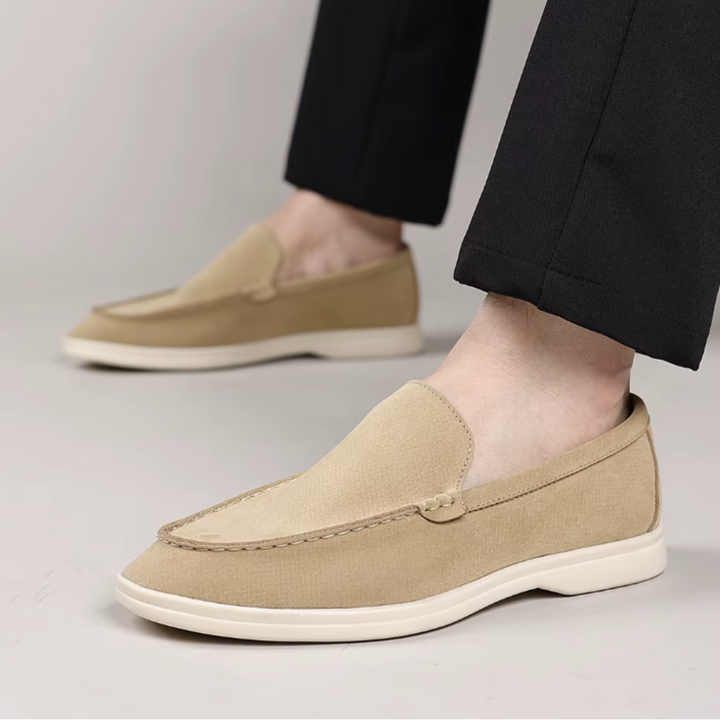 Klassikalised suede Loafers