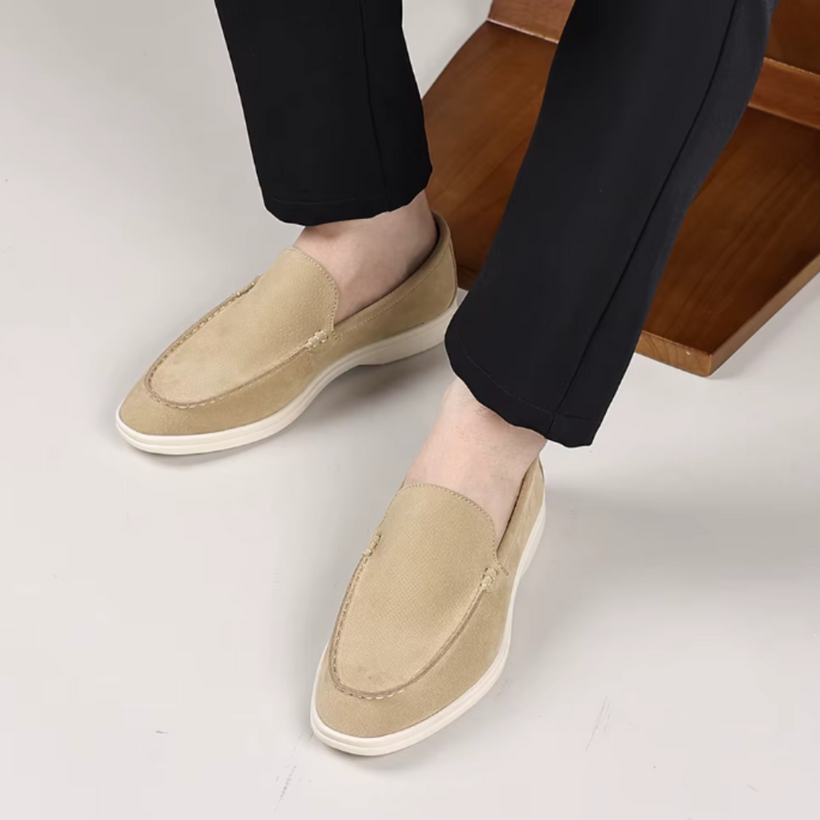 Klassikalised suede Loafers