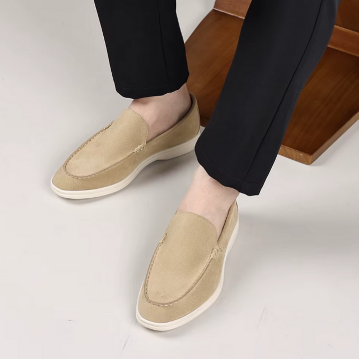 Klassikalised suede Loafers