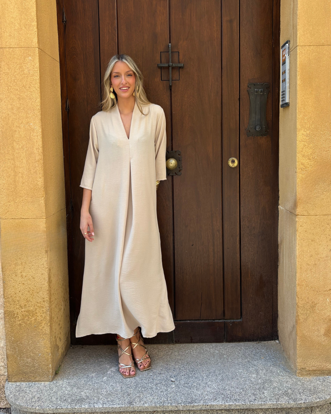 Beige Laura kleit