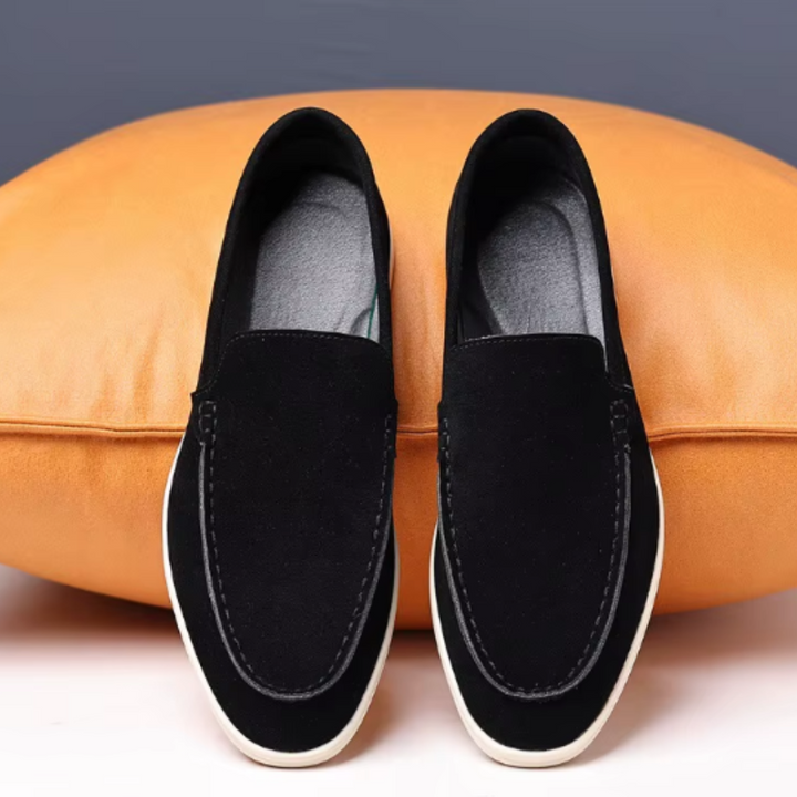 Klassikalised suede Loafers