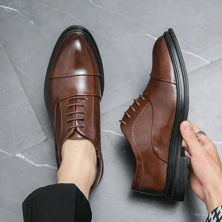 Elegantne ametlik meeste king