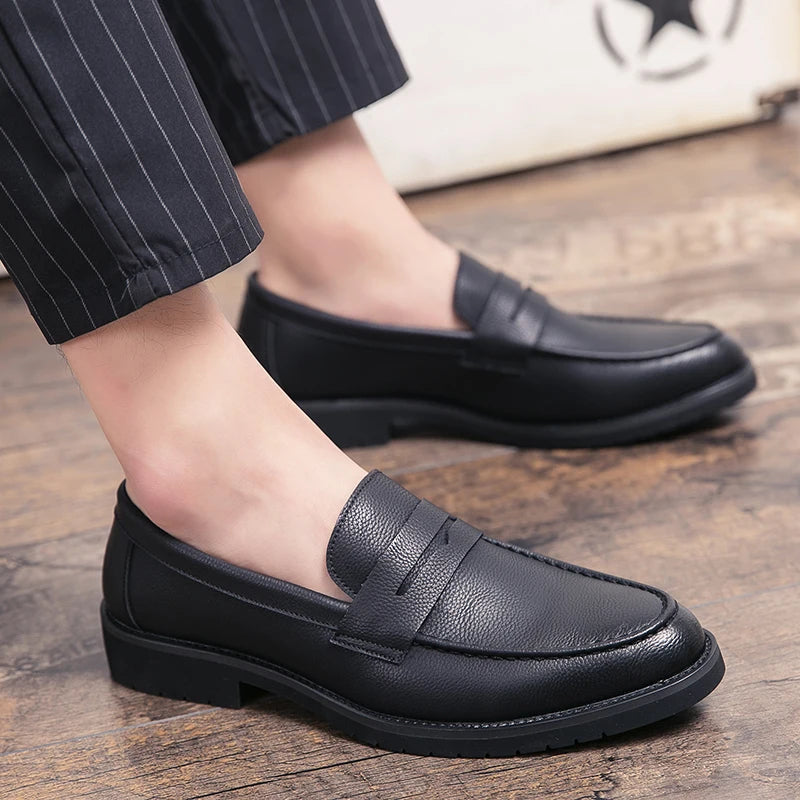 Elegantne nahast Loafers