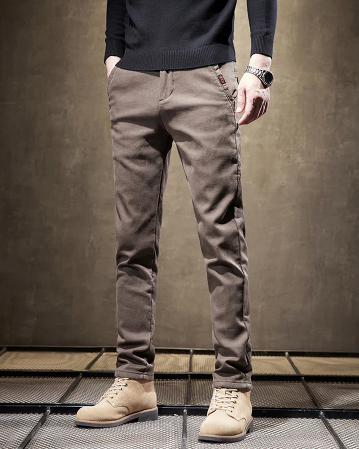 Vabaaja Slim Fit Püksid