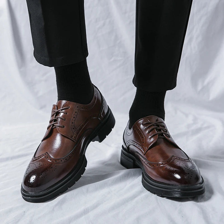 Elegantne nahkne brogue-king