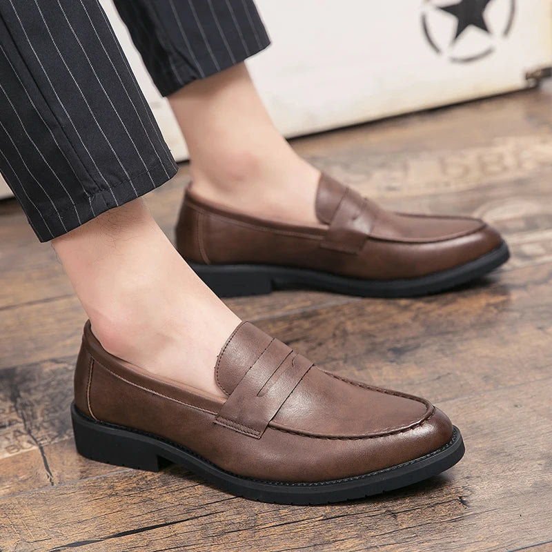 Elegantne nahast Loafers