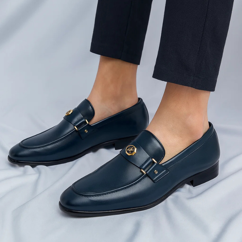 Klassikalised nahast loafers