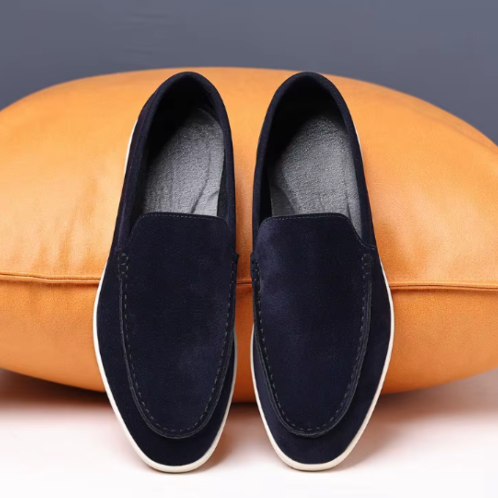 Klassikalised suede Loafers