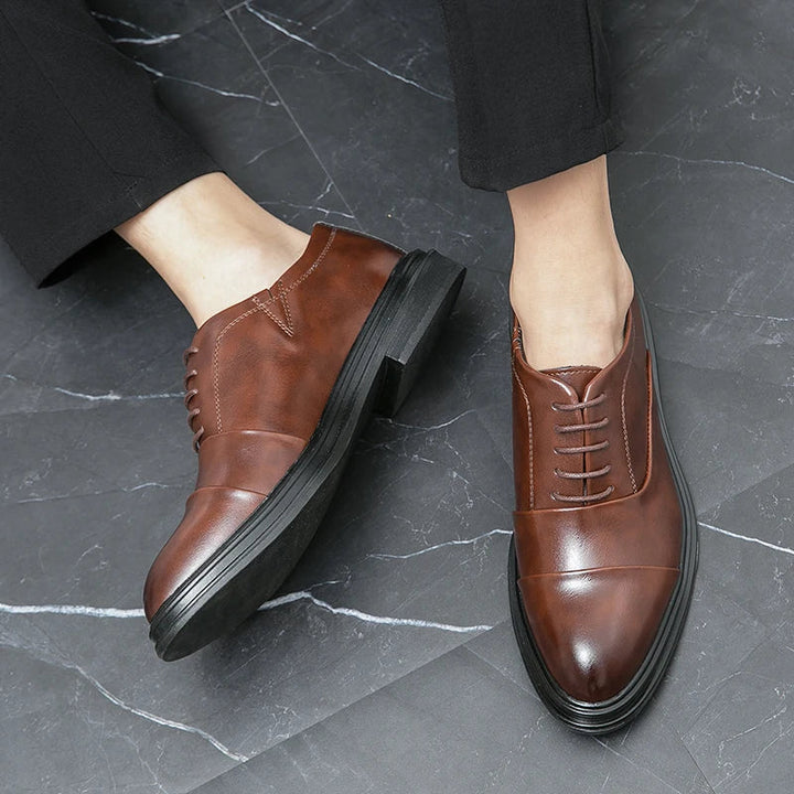 Elegantne ametlik meeste king