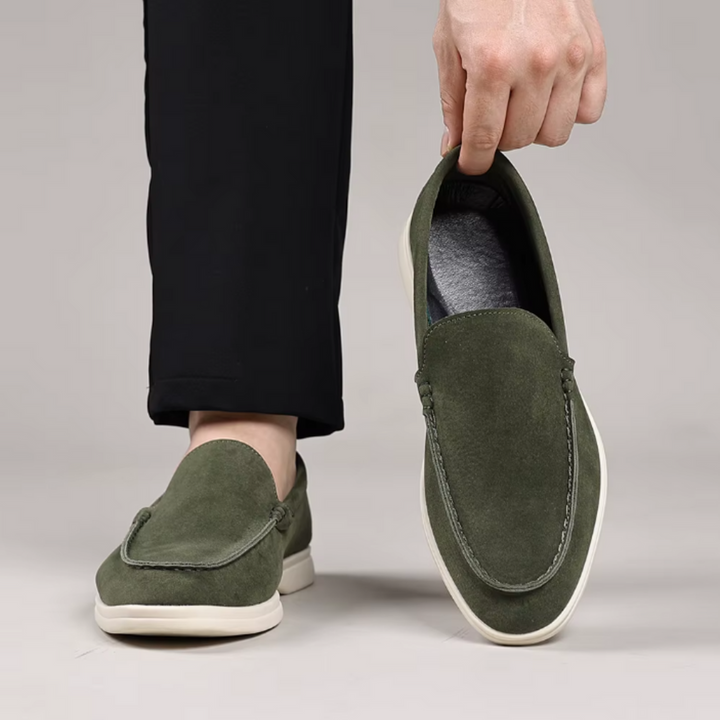 Klassikalised suede Loafers