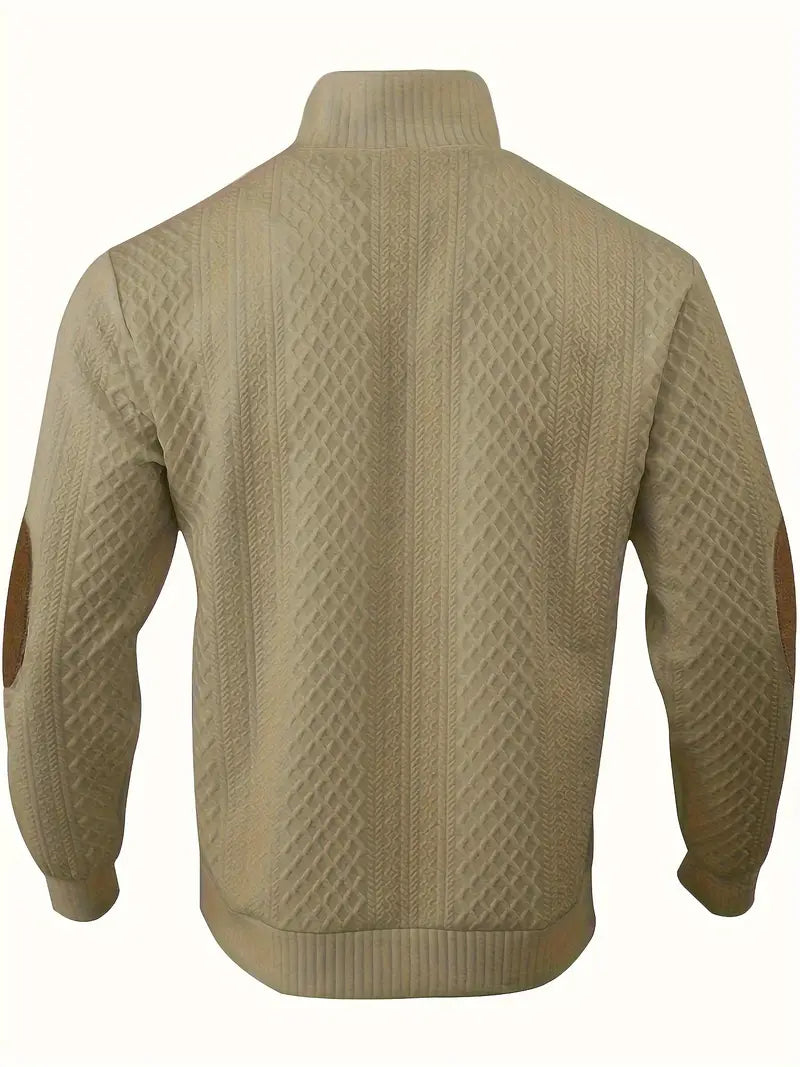 Elegantsete nööpidega sviiter