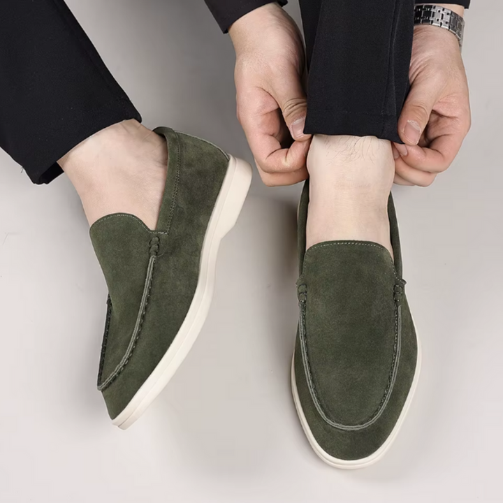 Klassikalised suede Loafers