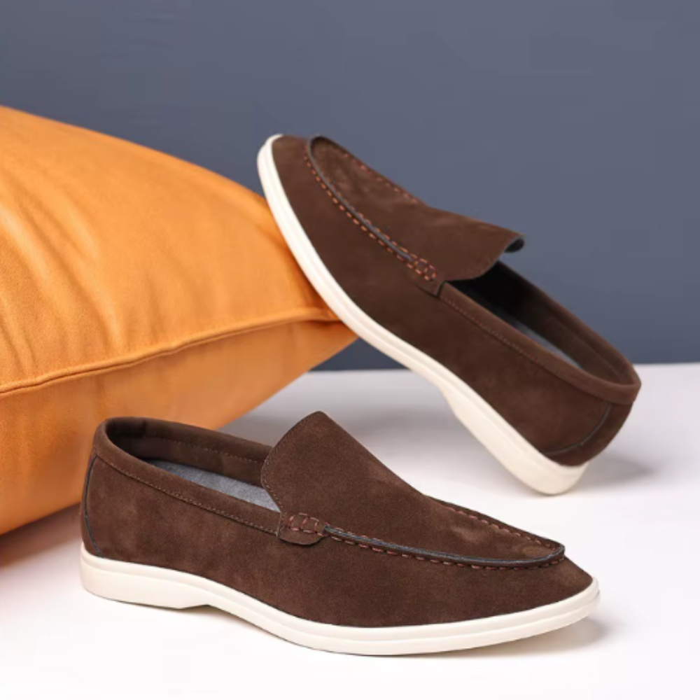Klassikalised suede Loafers