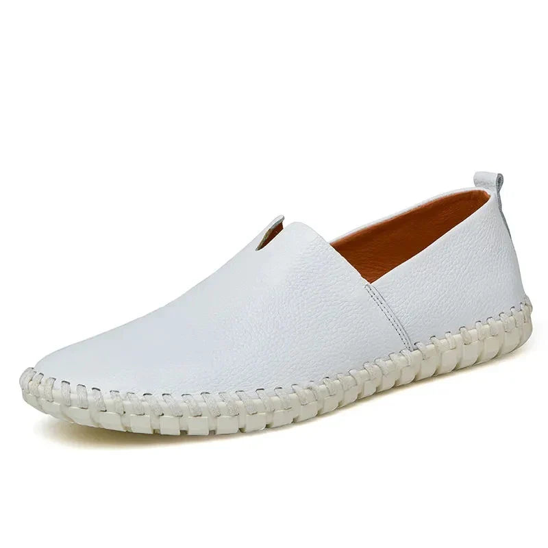 Hingavad nahast loafers