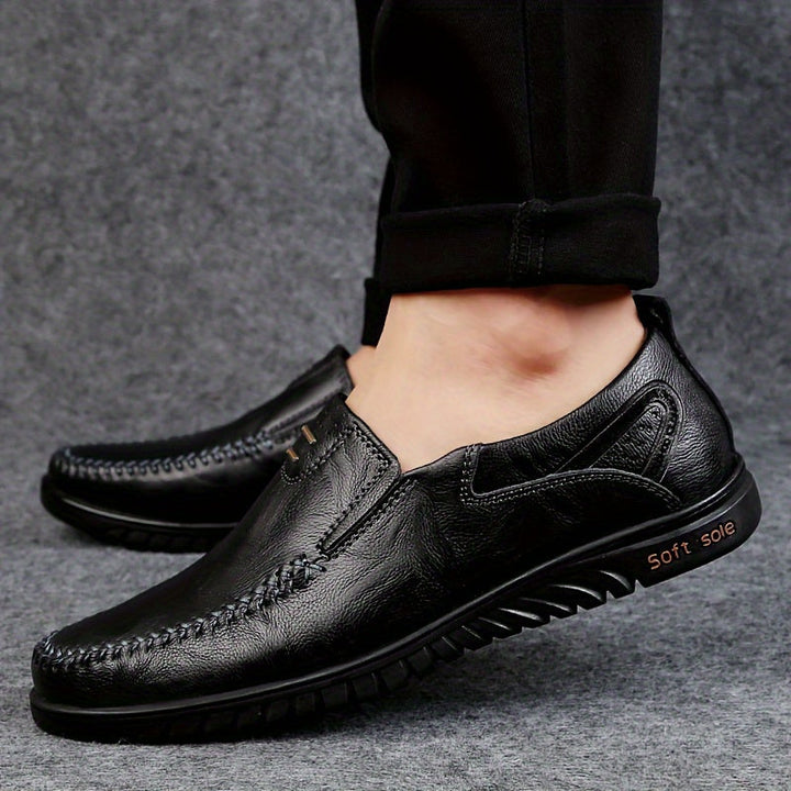 Elegantne nahast Loafers