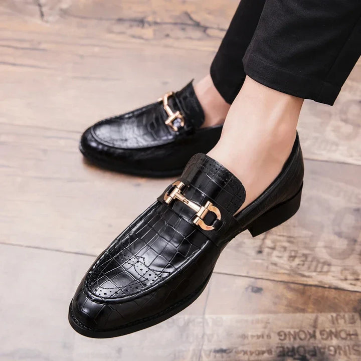 Nahkrihmaga loafers