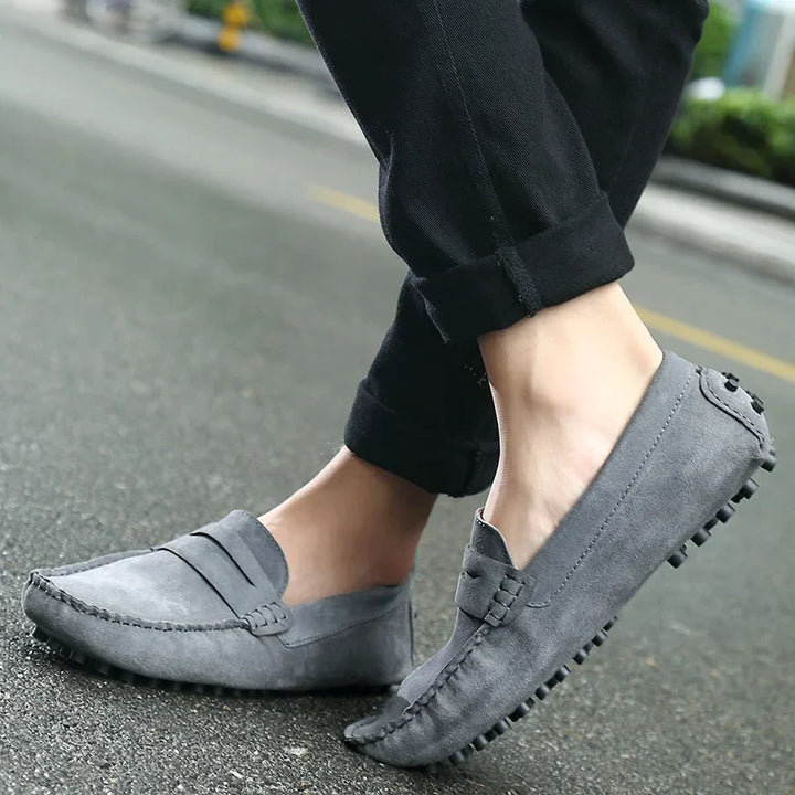 Igapäevased sametist Loafers