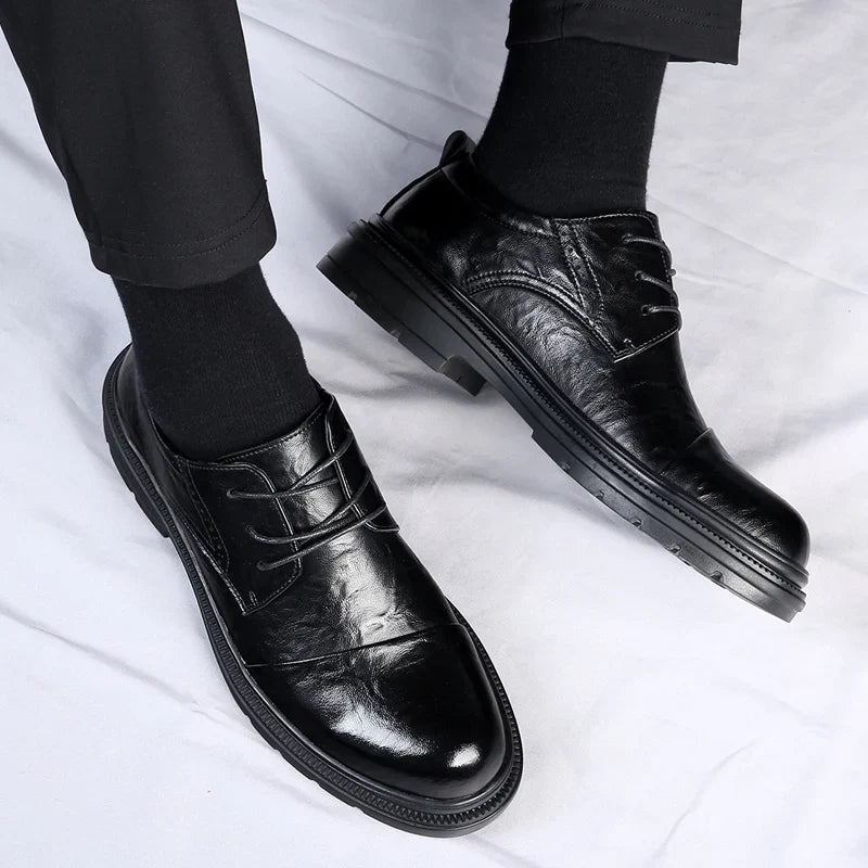 Elegantne nahkkingad Briti stiilis