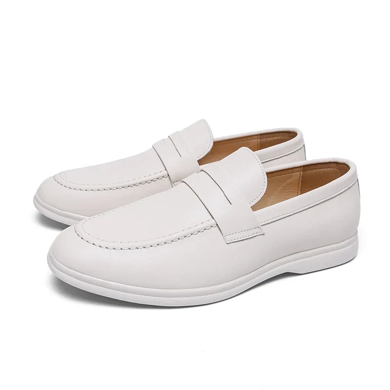 Elegantne, ametlikud nahast loafers kontorisse