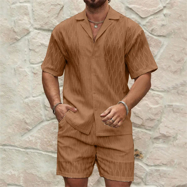 Elegantne suvekostüüm