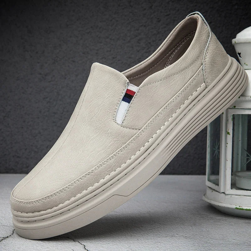Elegantne Nahk Slip-On Kingad