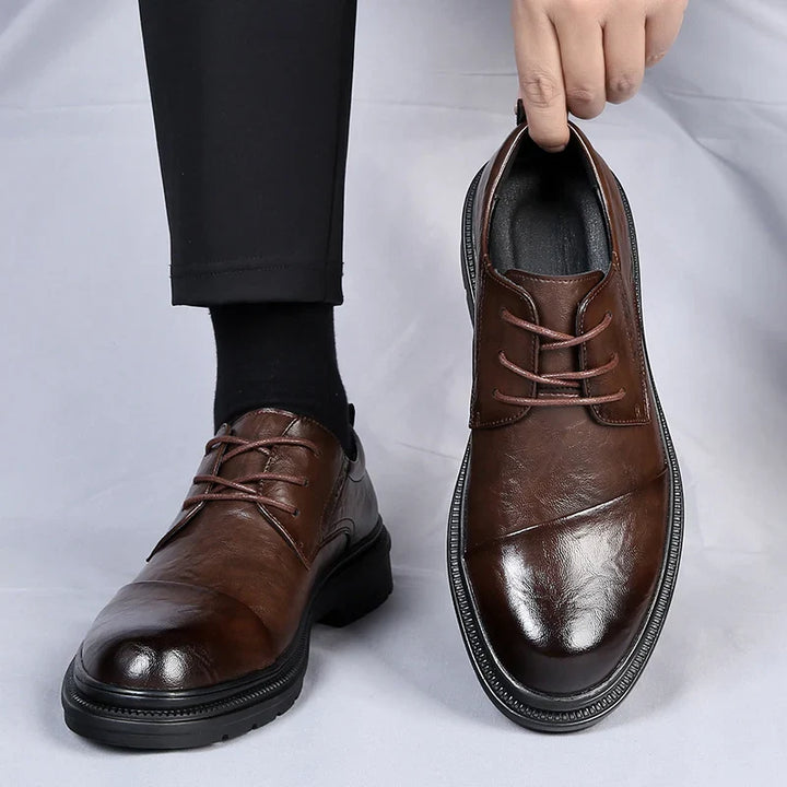 Elegantne nahkkingad Briti stiilis