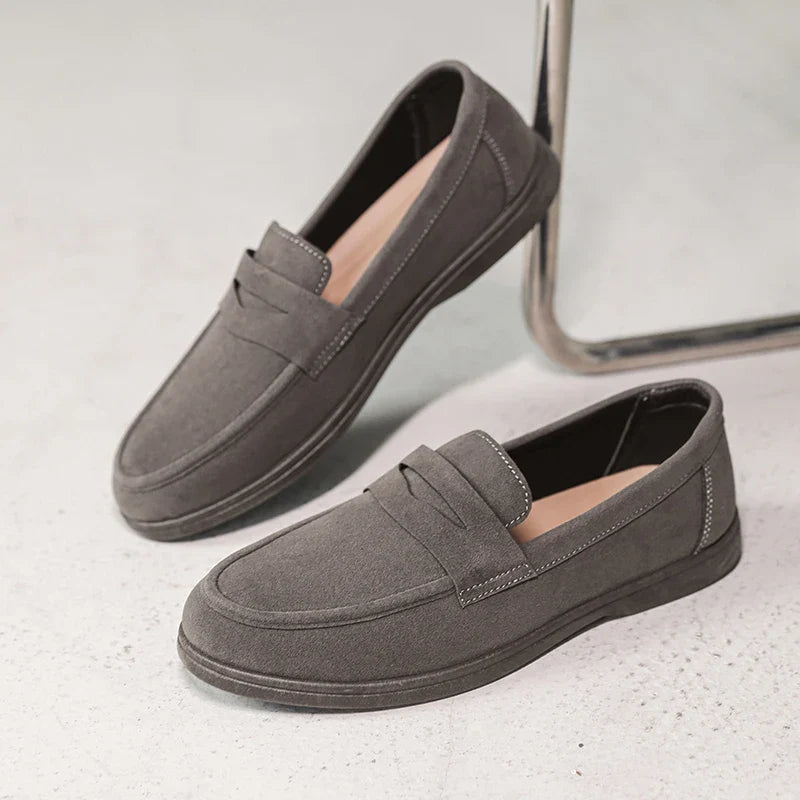 Elegantne, hingav Loafers