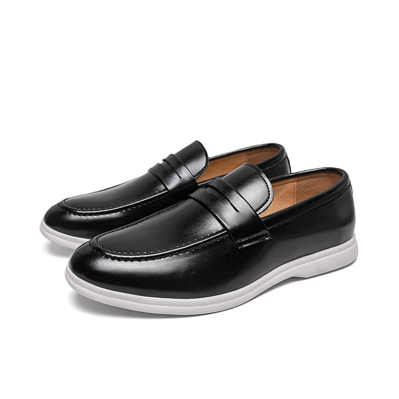 Elegantne, ametlikud nahast loafers kontorisse