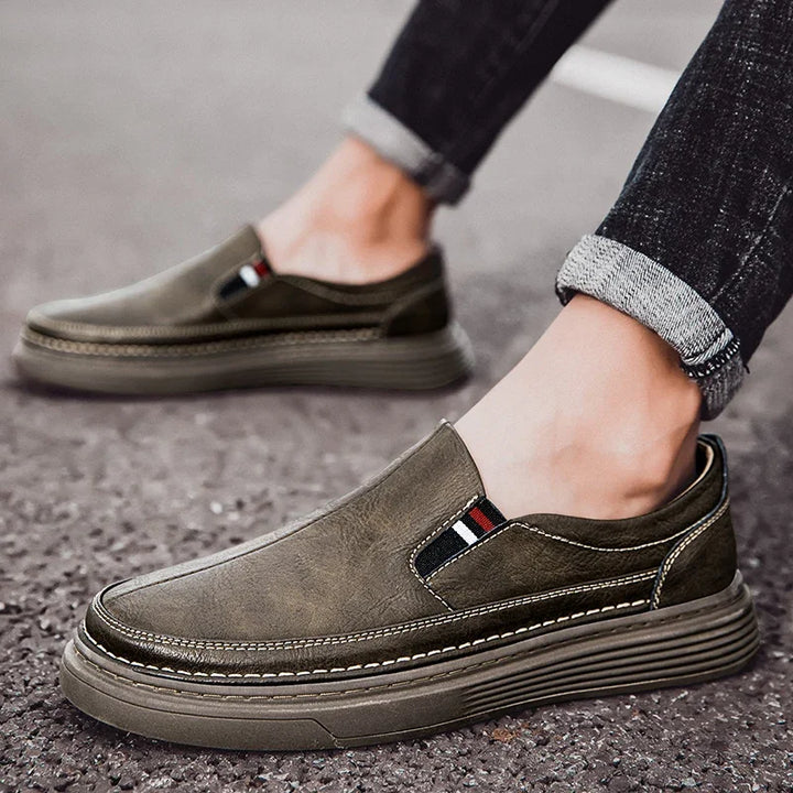Elegantne Nahk Slip-On Kingad