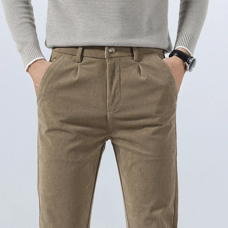 Igapäevased corduroy püksid