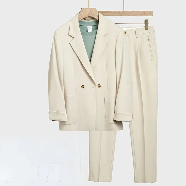 Elegantne vabaaja meeste komplekt