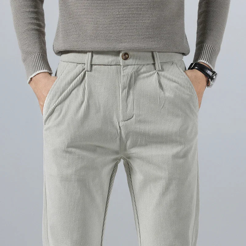 Igapäevased corduroy püksid