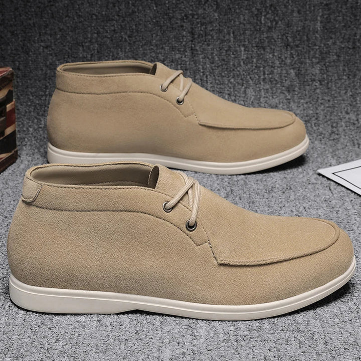 Nahast chukka-saapad
