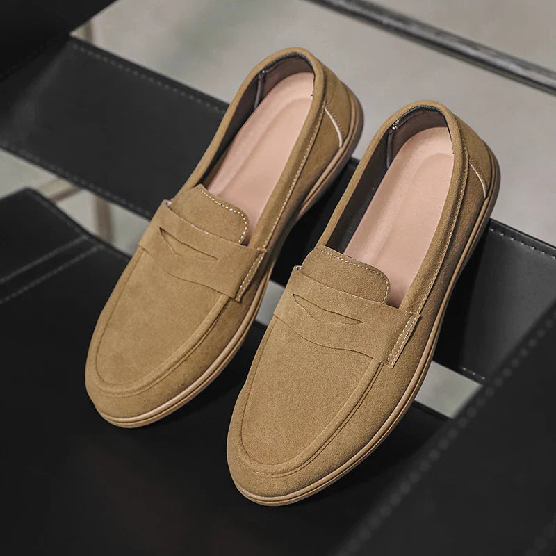 Elegantne, hingav Loafers