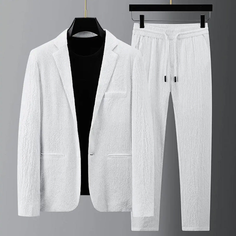 Mugav ja elegantne komplekt
