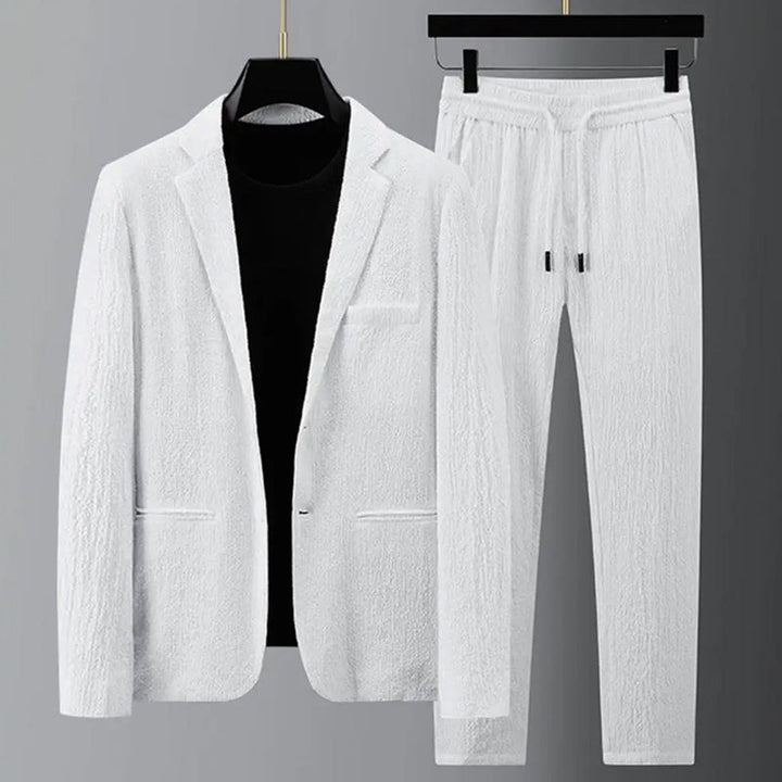 Mugav ja elegantne komplekt