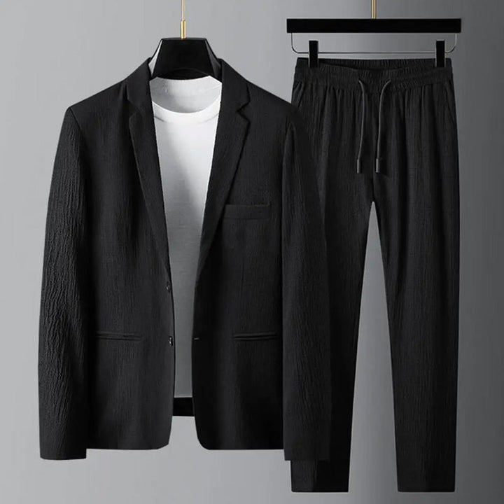 Mugav ja elegantne komplekt