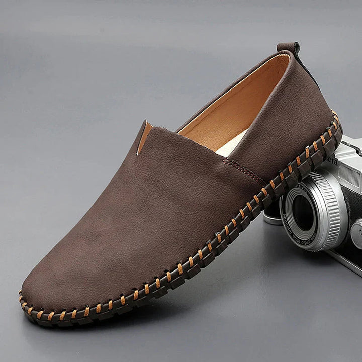 Santorini nahast Loaferid