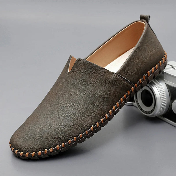 Santorini nahast Loaferid