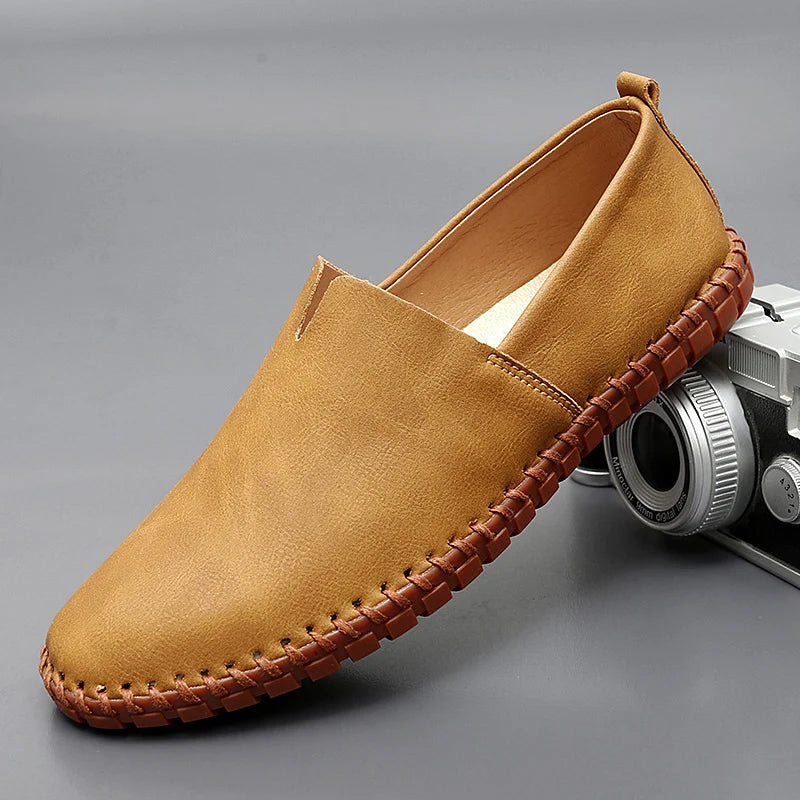 Santorini nahast Loaferid