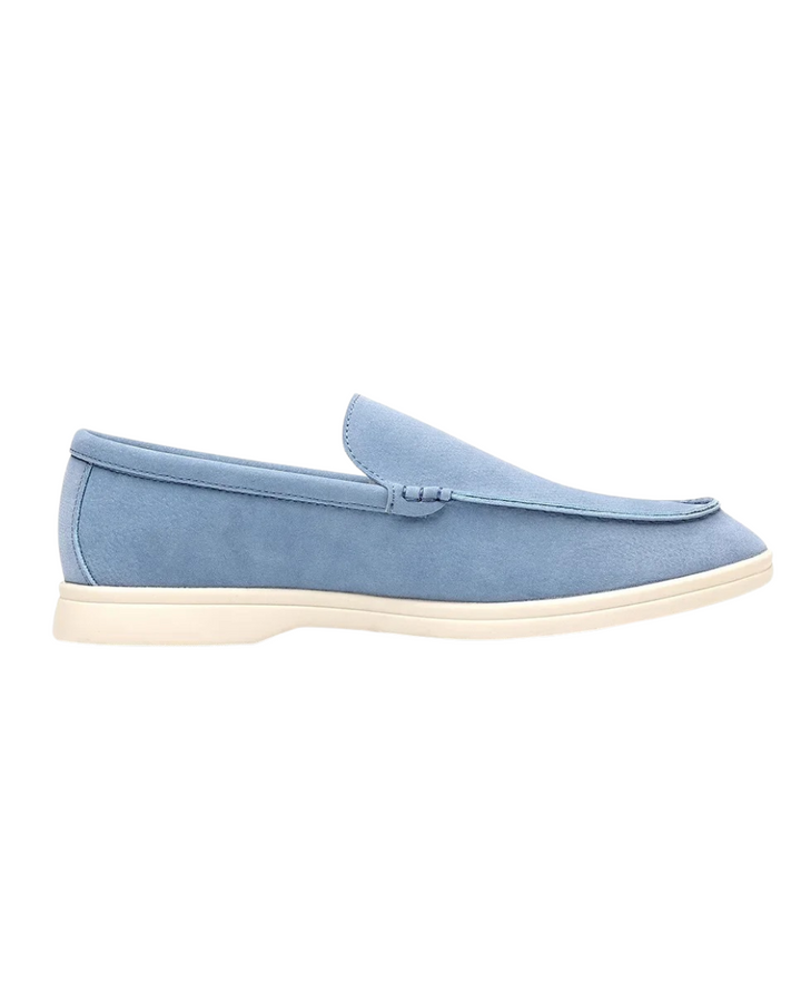 Klassikalised sametist Loaferid