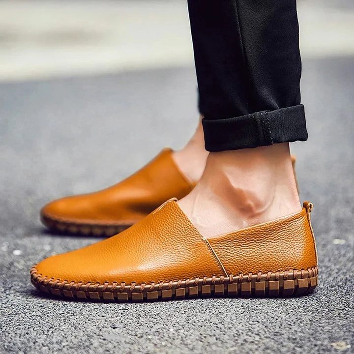 Hingavad nahast loafers