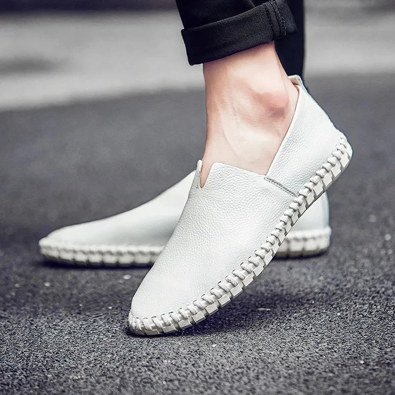 Hingavad nahast loafers