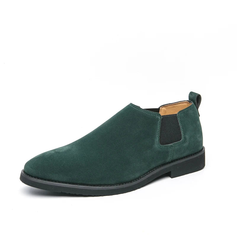 Elegantne Briti seemisnahast kingad